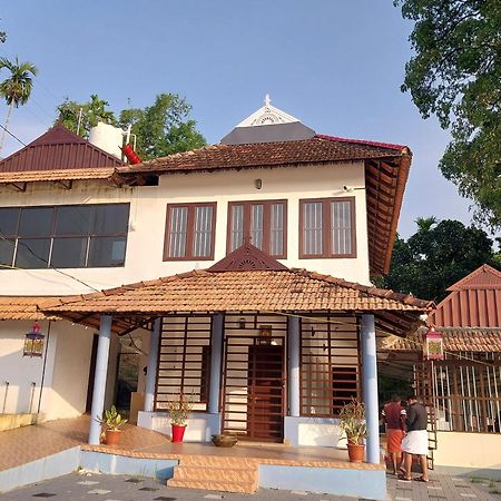 Stayberries River Rock Villa Athirapilly Kizhake Chālakudi Exterior photo