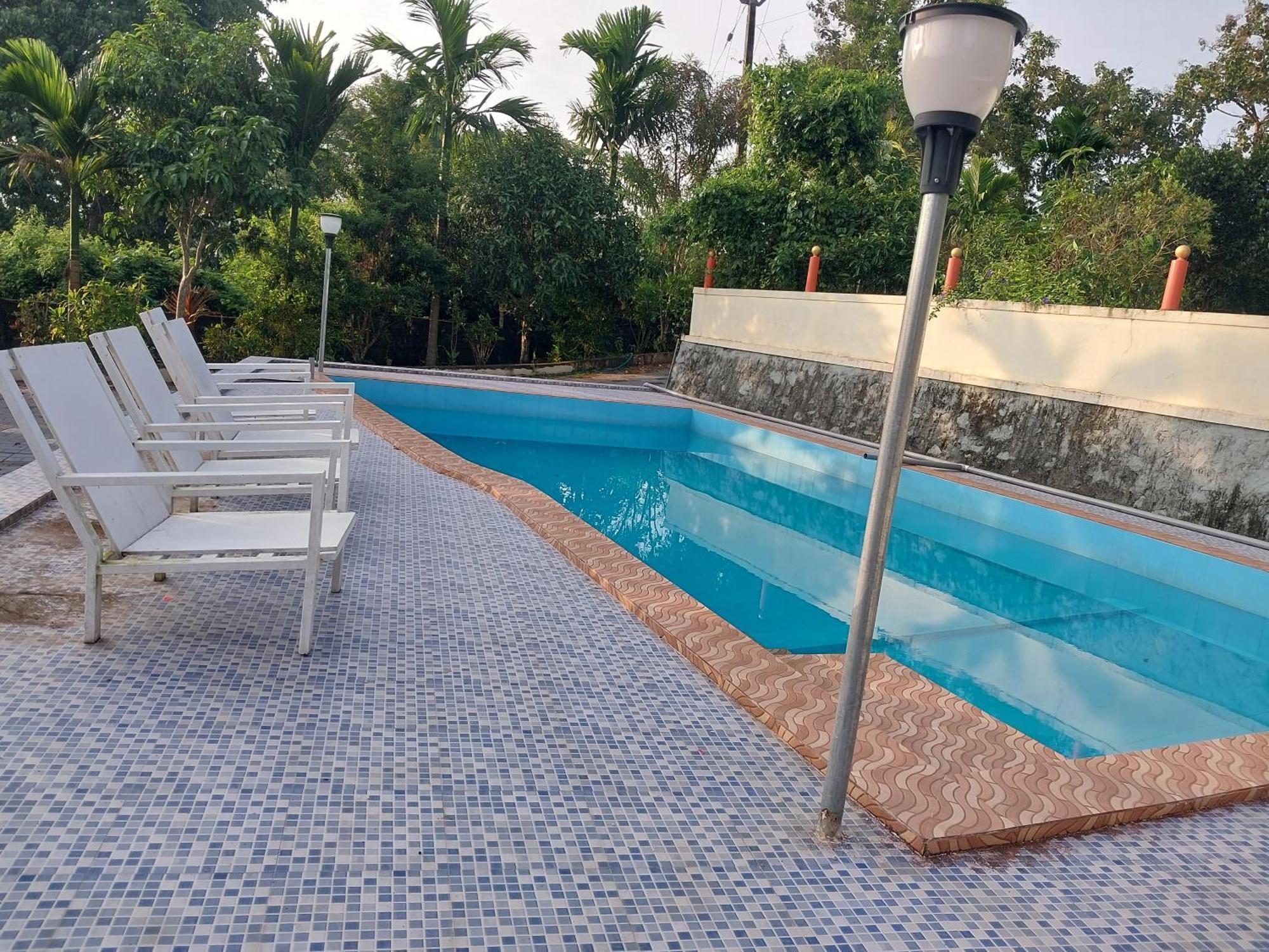 Stayberries River Rock Villa Athirapilly Kizhake Chālakudi Exterior photo